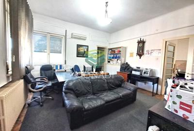 Apartament cu 3 camere semidecomandat, mobilat în Eminescu - 1
