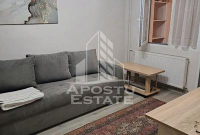 Garsonieră decomandată în Lipovei
