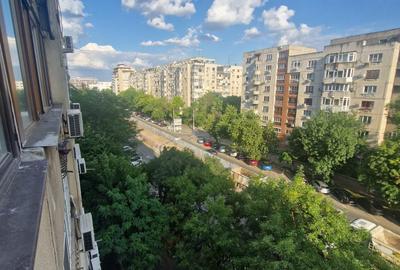 Apartament cu 3 camere în Tineretului