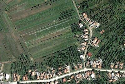 Teren de 1300 mp, în Seini