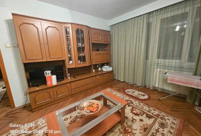 Apartament cu 3 camere decomandat în Central - 1