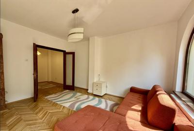 Apartament cu 2 camere semidecomandat în Ultracentral
