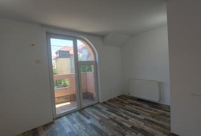 Casă cu 5 camere cu Canalizare în Tineretului - 38