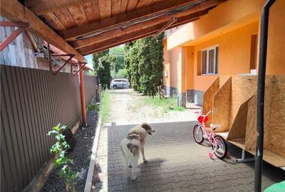 Casă cu 7 camere cu Teren 2667 Mp în Central