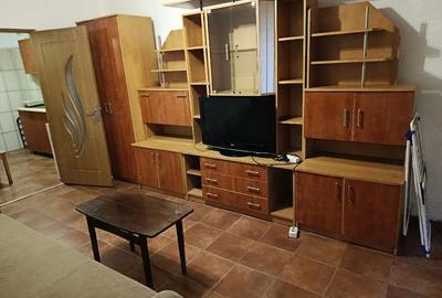 Garsonieră decomandată în Complex Studențesc