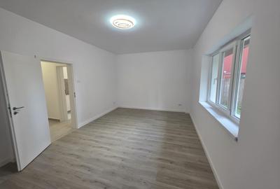 Garsonieră semidecomandată în Baza 3 - 6
