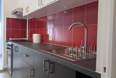 Apartament cu 3 camere decomandat în Obor