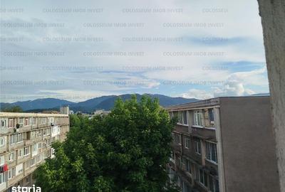 Apartament cu 2 camere decomandat în Tractorul - 2