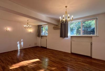 Apartament cu 5 camere decomandat în Aviatorilor - 1