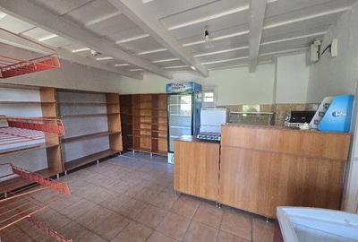 Casă cu 2 camere cu Teren 2271 Mp în Ulieș - 6