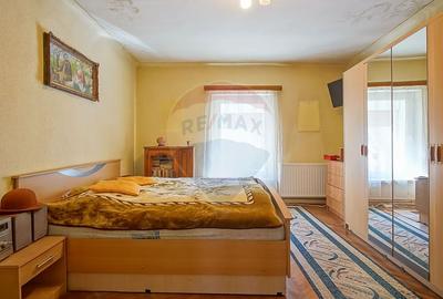 Casă cu 7 camere cu Teren 450 Mp în Central - 27
