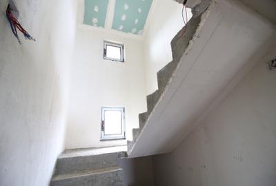 Casă individuală cu 4 camere cu Teren 1000 Mp în Costi - 8