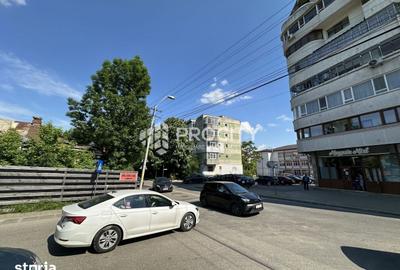 Apartament cu 3 camere decomandat în Păcurari - 1