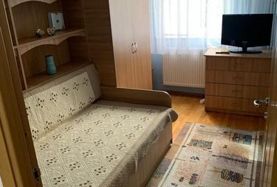 Apartament cu 3 camere decomandat în Central - 1