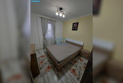 Apartament cu 3 camere semidecomandat, mobilat în Florești