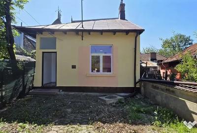 Casă cu 2 camere cu Teren 125 Mp în Central