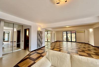 Penthouse cu 4 camere decomandat în Aviatorilor - 9