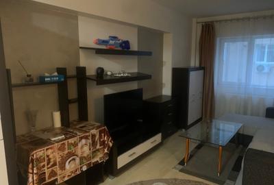 Apartament cu 2 camere semidecomandat în Broscărie - 1