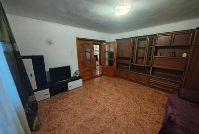 Apartament cu 2 camere decomandat în Radu Negru