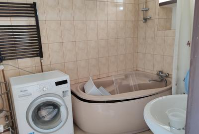 Apartament cu 3 camere semidecomandat în Central - 12