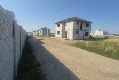 Casă cu 4 camere cu Teren 4 Mp în Mărăcineanu - 5