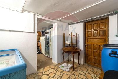 Casă individuală cu 7 camere cu Teren 1332 Mp în Cristian - 37