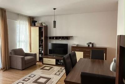 Apartament cu 3 camere decomandat în Titan
