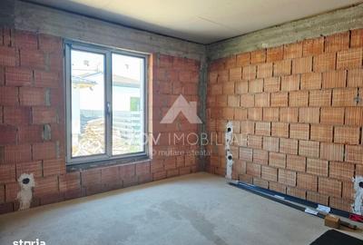 Casă cu 4 camere decomandat în Dumbrăveni - 9