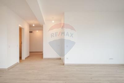Apartament cu 3 camere semidecomandat în Tractorul - 6