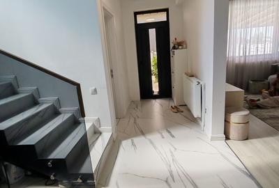 Casă cu 4 camere decomandat cu Teren 300 Mp în Brănești - 9