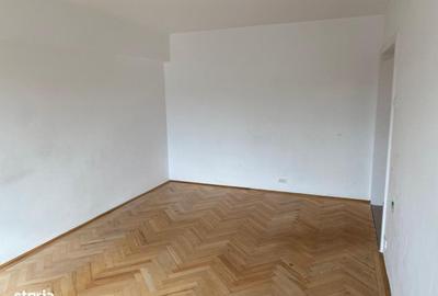 Apartament cu 3 camere decomandat în Văcăresti - 11