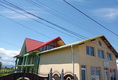 Casă cu 4 camere în Vadu Moldovei - 1