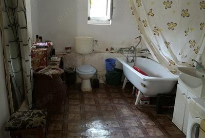 Casă cu 5 camere cu Teren 220 Mp în Ostrov