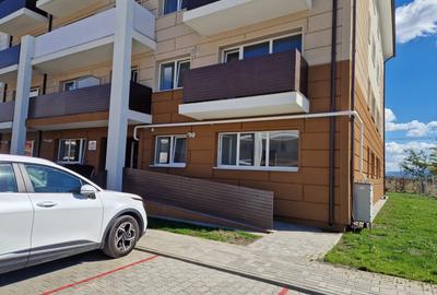 Apartament cu 2 camere decomandat în Sânpetru