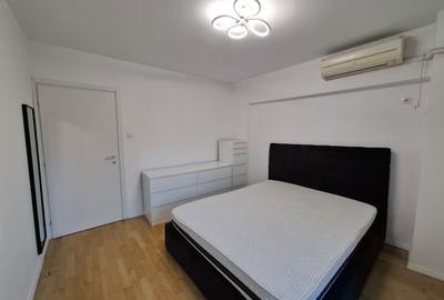 Apartament cu 3 camere semidecomandat în Muncii