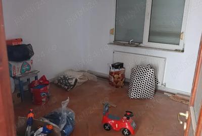 Apartament cu 3 camere decomandat în Precista