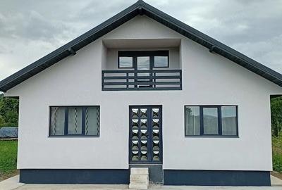 Casă cu Teren 1109 Mp în Bozieni