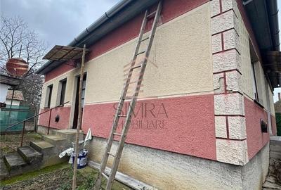 Casă cu 4 camere cu Teren 2000 Mp în Central
