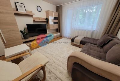 Apartament cu 3 camere decomandat în Zorilor