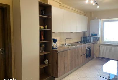 Apartament cu 2 camere decomandat în Plopilor