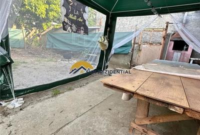 Casă cu Teren 303 Mp în Rahova