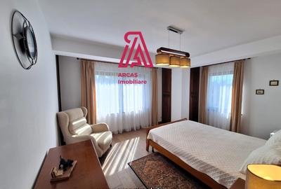 Apartament cu 3 camere decomandat în Sub Arini