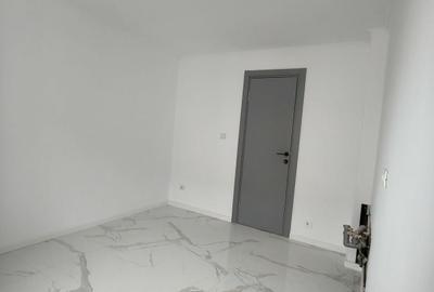 Apartament cu 3 camere decomandat în Central - 1