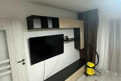 Apartament cu 4 camere decomandat în 13 Septembrie