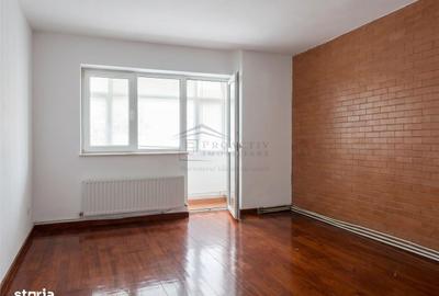Apartament cu 3 camere decomandat în George Enescu