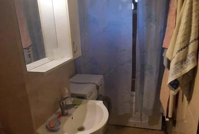 Apartament cu 2 camere semidecomandat în Micro 6