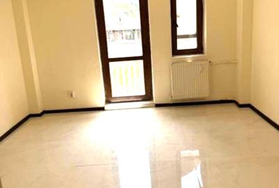 Apartament cu 4 camere decomandat în Unirii