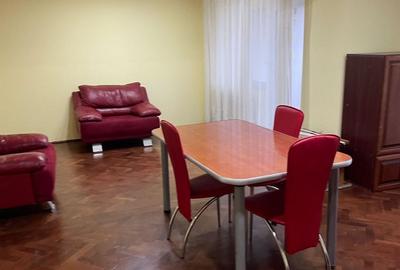Apartament cu 3 camere decomandat în Ultracentral