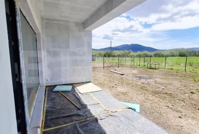 Casă cu 5 camere cu Teren 500 Mp în Central