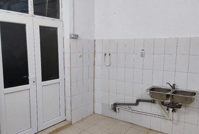 Spațiu comercial, de 40 mp, în Central